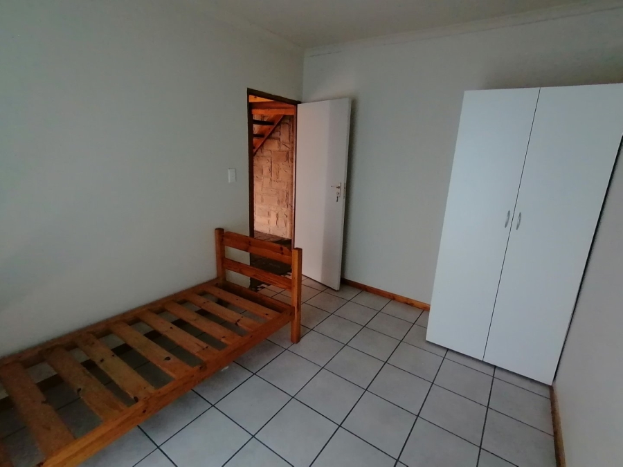 To Let 3 Bedroom Property for Rent in Country Club Western Cape